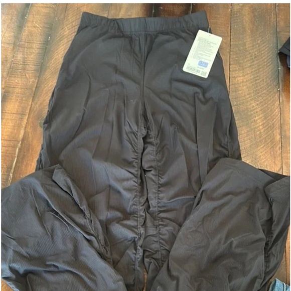 LULULEMON (Dance studio material) slim fit* HIGH RISE flares pant 30” - Picture 1 of 5